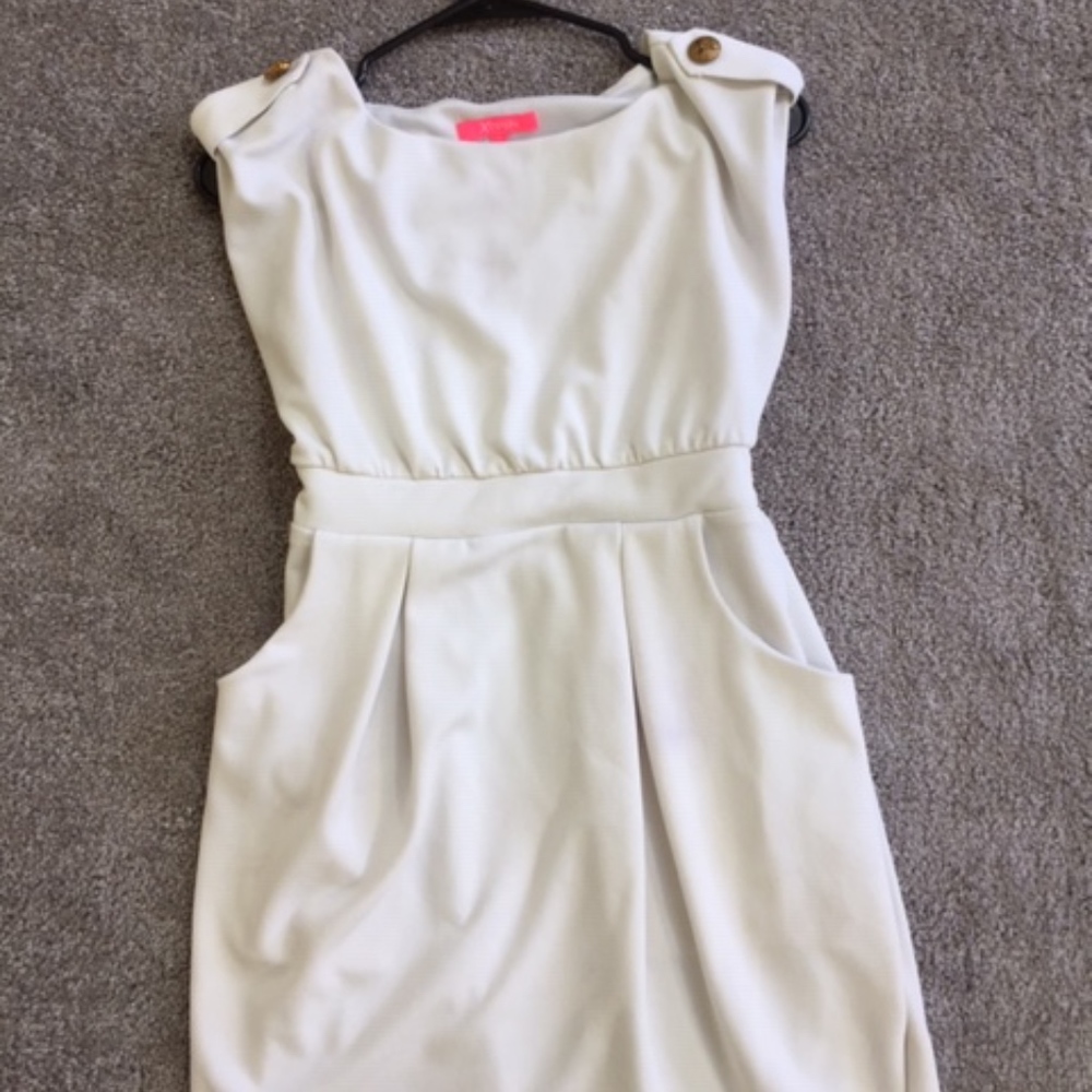 Xtaren white short sleeve work dress